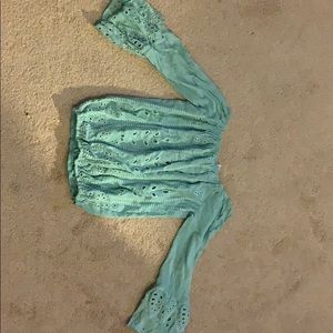 Off shoulder summer top!